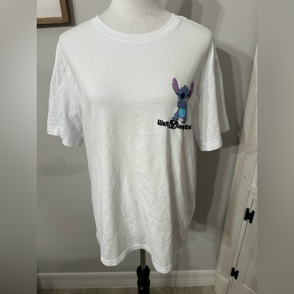 Disney parks Lilo & Stitch T-Shirt Size L 2025